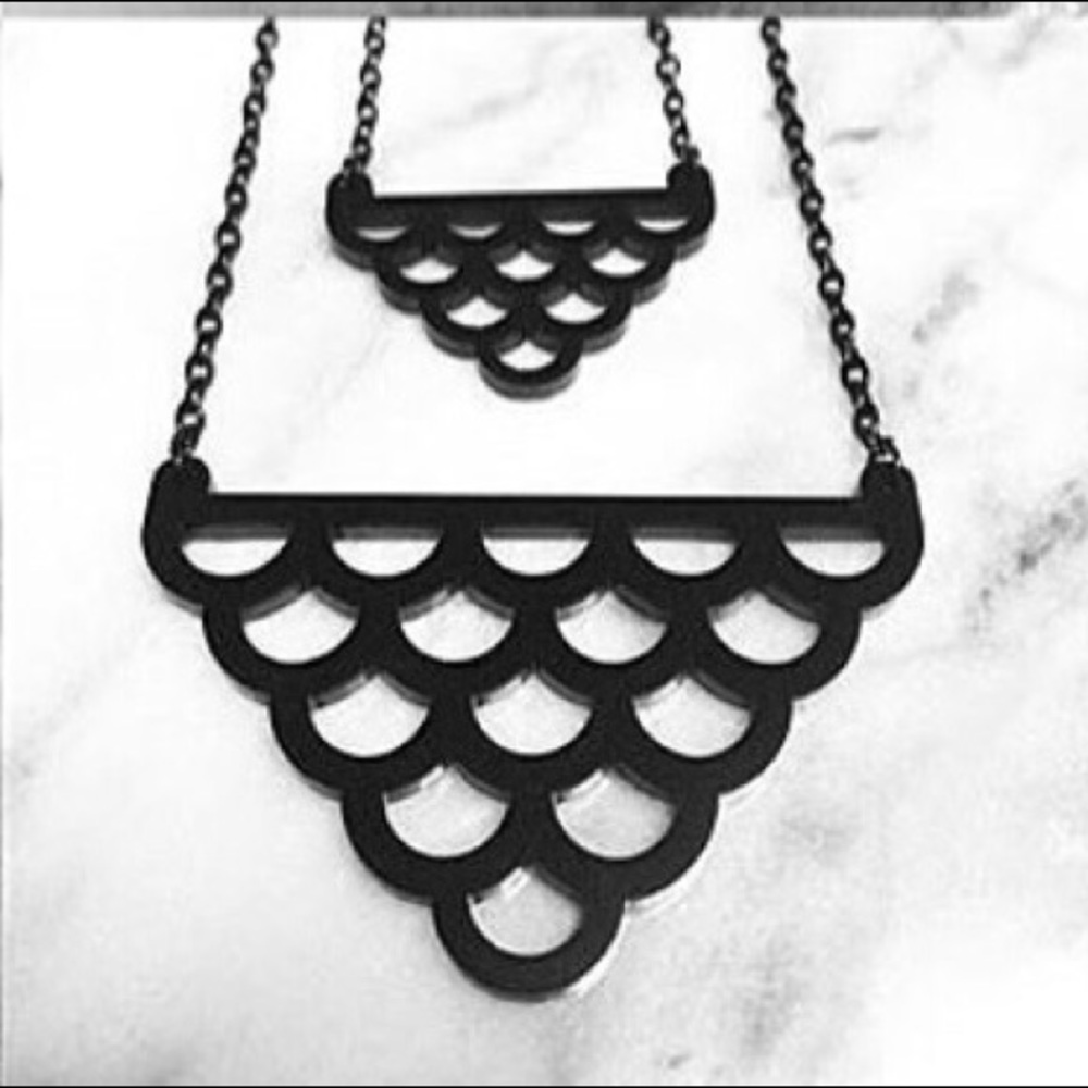 NEW goth mermaid scale acrylic necklace only L
